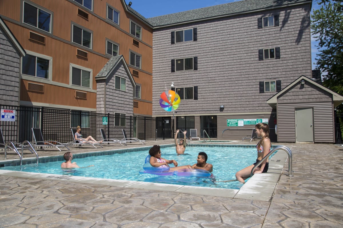 Photos and Video of The Oaks Apartments in East Lansing, MI